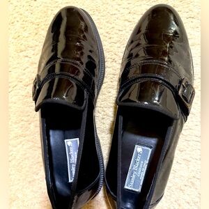 Stanley Blacker Men’s loafers, size 8, black.